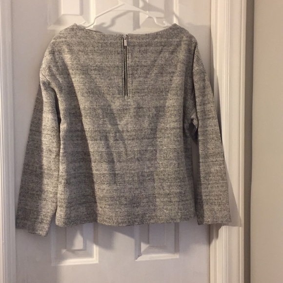 Gray sweater - Picture 2 of 4